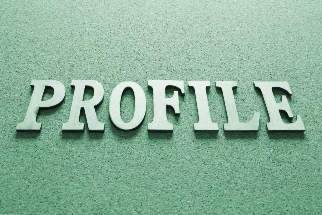 プロフィール